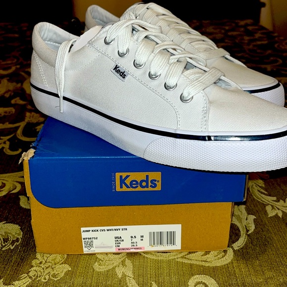Keds Jump Kick Canvas White/Navy Stripe Women’s Tennis Shoes - Picture 1 of 5